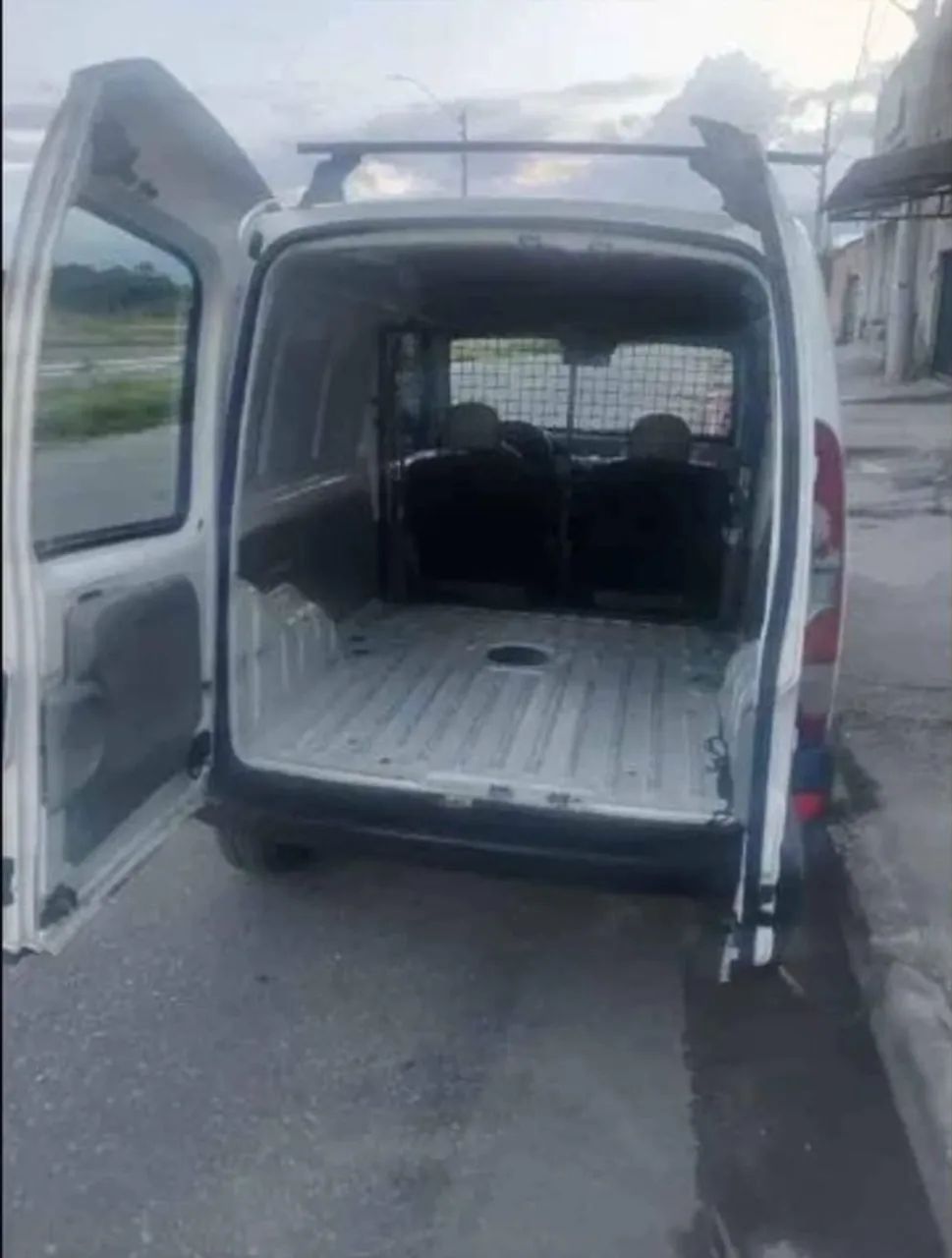 faço carretos,mudanças, fretes e transporte de pequenas cargas - Foto 3