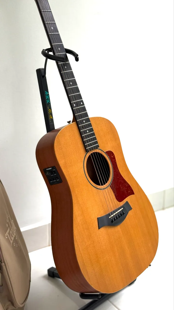 violao taylor big baby