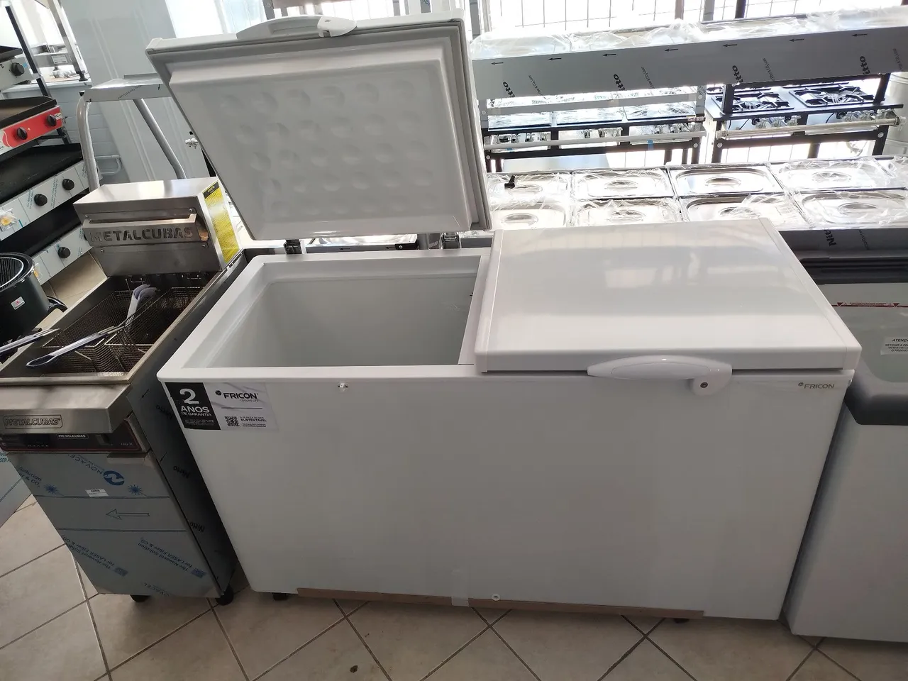 R1 Freezer horizontal 2 tampas 503lts Fricon