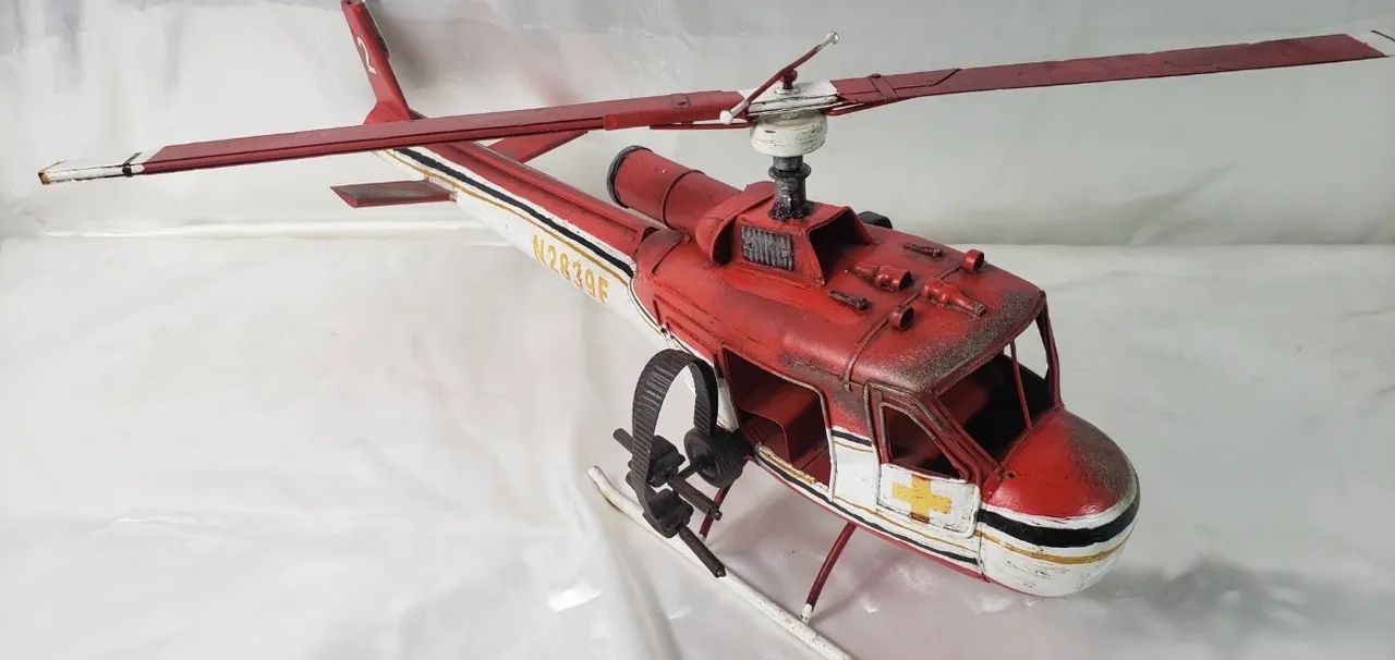 Miniatura Helicóptero Bombeiro Em Lata - Artesanal