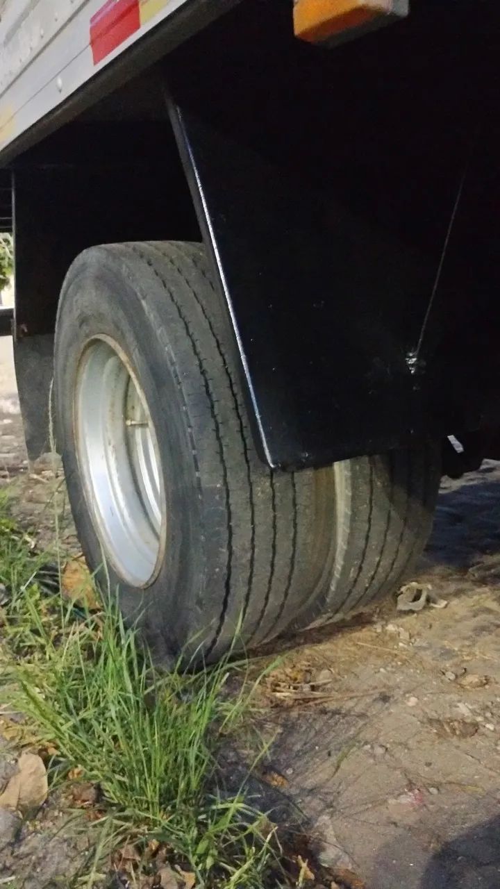 Caminhão VW 8150 baú  - Foto 8