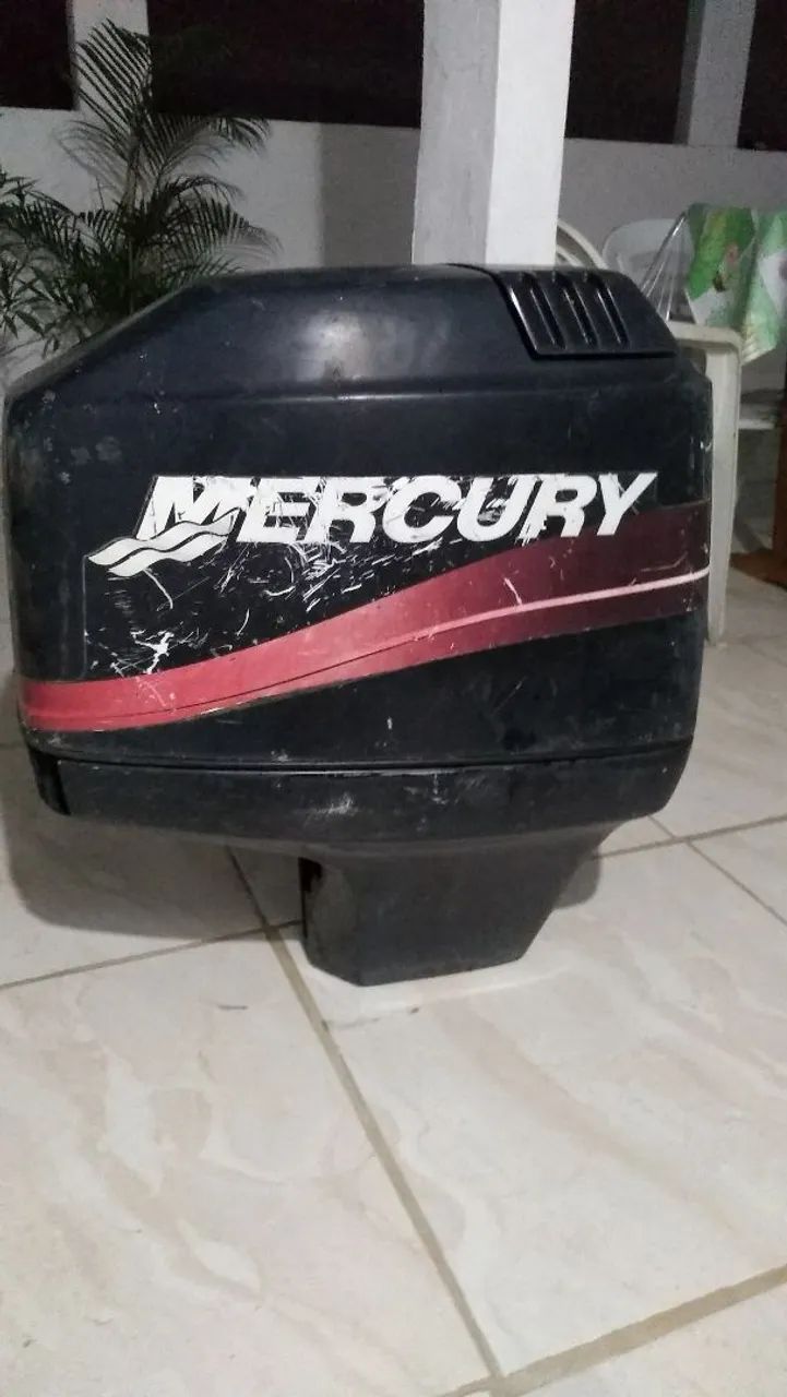 Capô Motor Mercury 90 hp para barcos