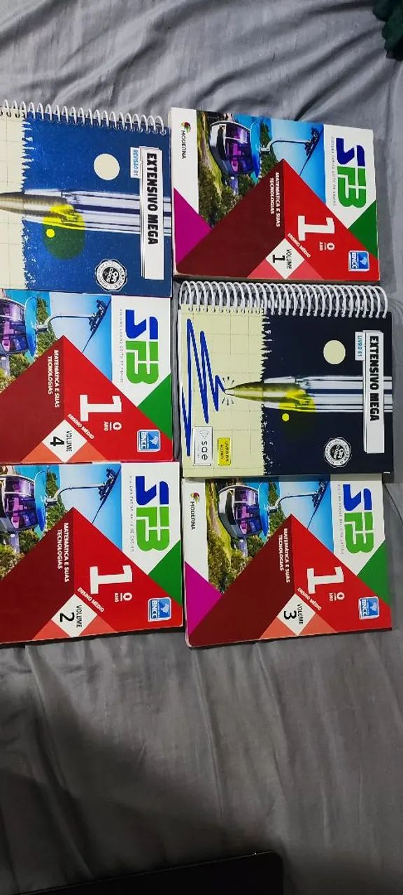 Livros  para concursos e ensino médio 