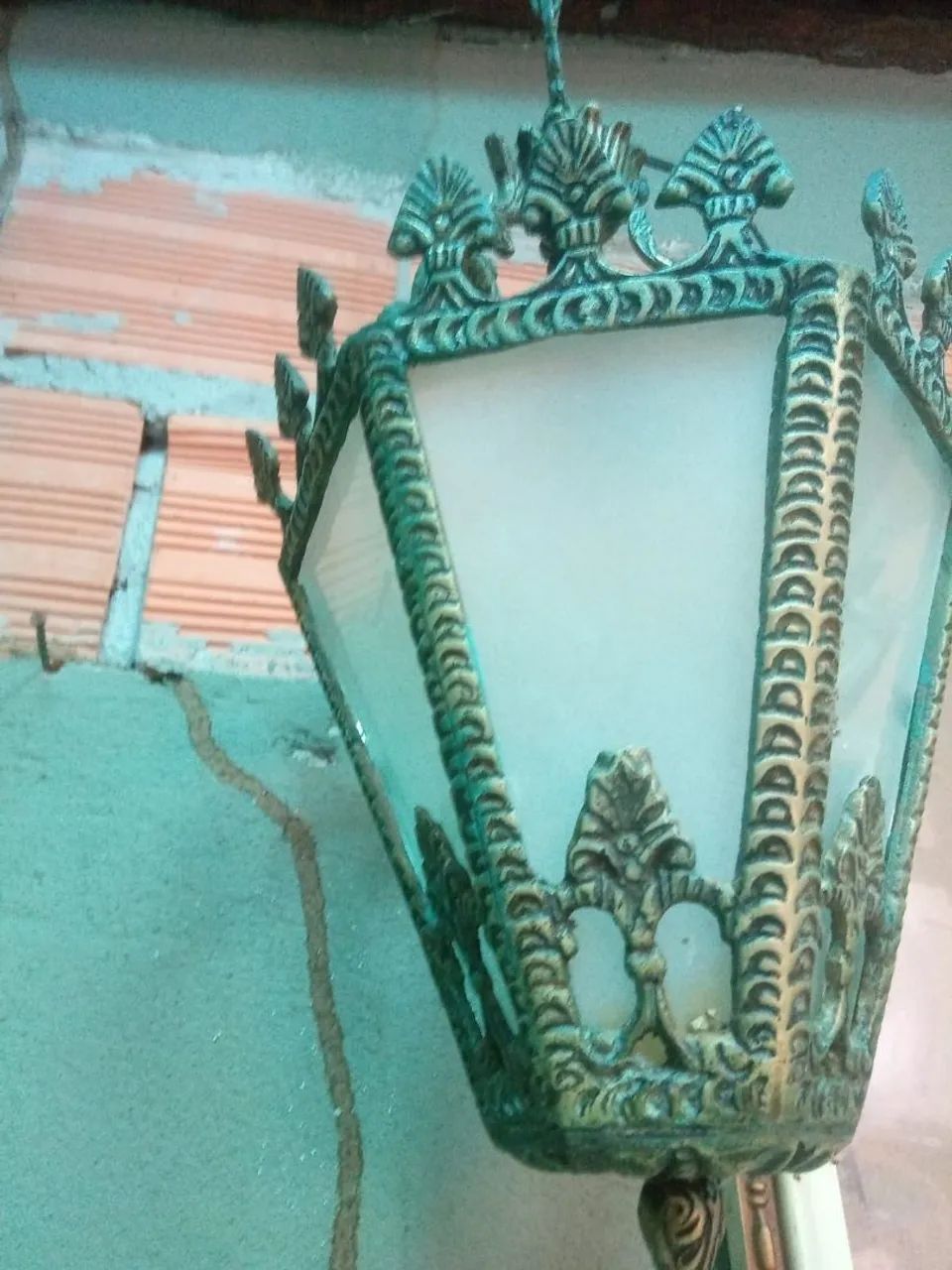 R$400 Lustre Medieval em bronze. - Foto 3