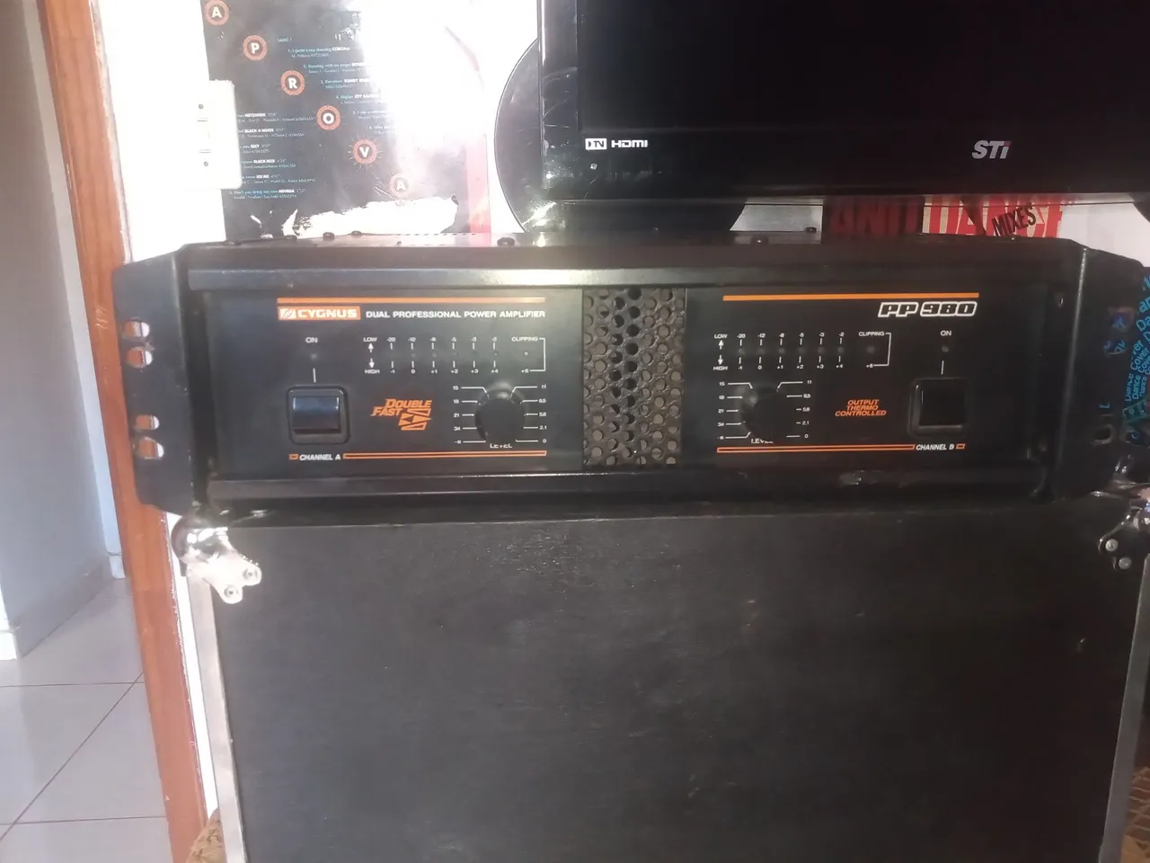 Amplificador Cygnus PP980 - Potência e Qualidade!