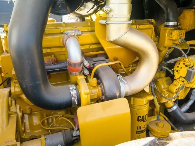Rolo compactador Caterpillar CS531D 2004 revisado - Foto 5