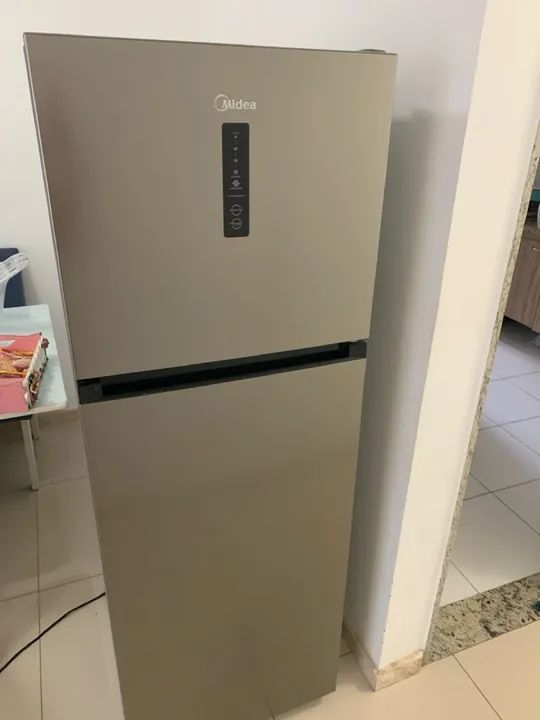 Para ser vendida hoje, reduzi o valor, Geladeira Duplex Medea inox nova