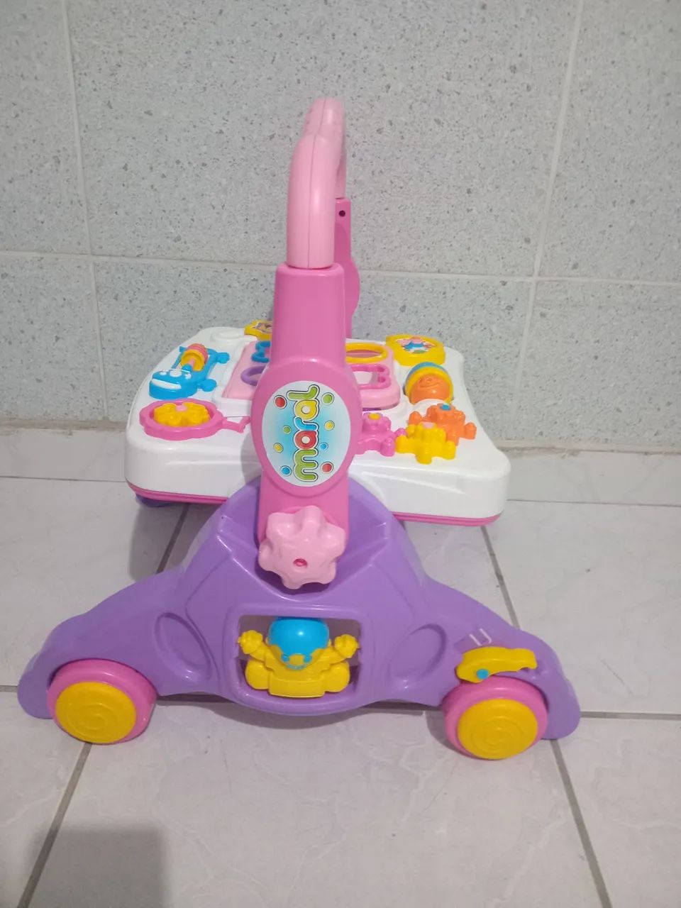 Andador didático.64298938254081120