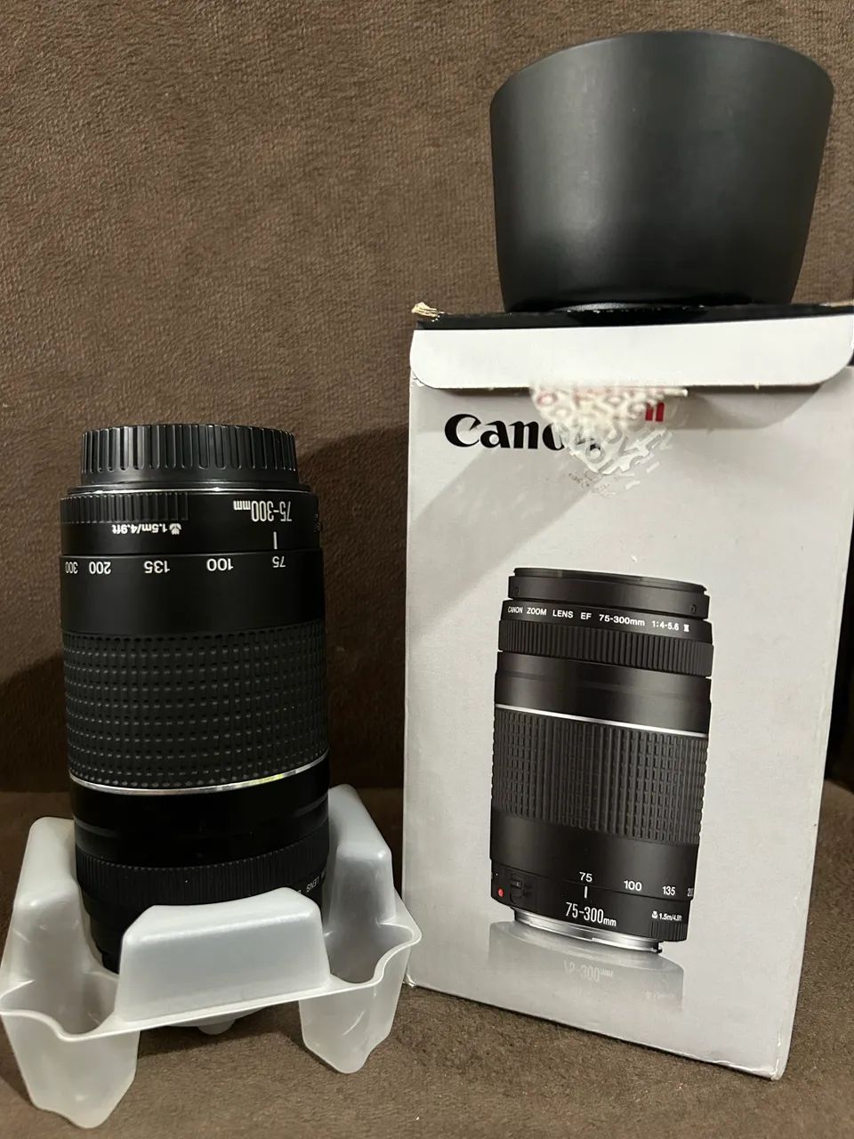  75-300mm marca Canon