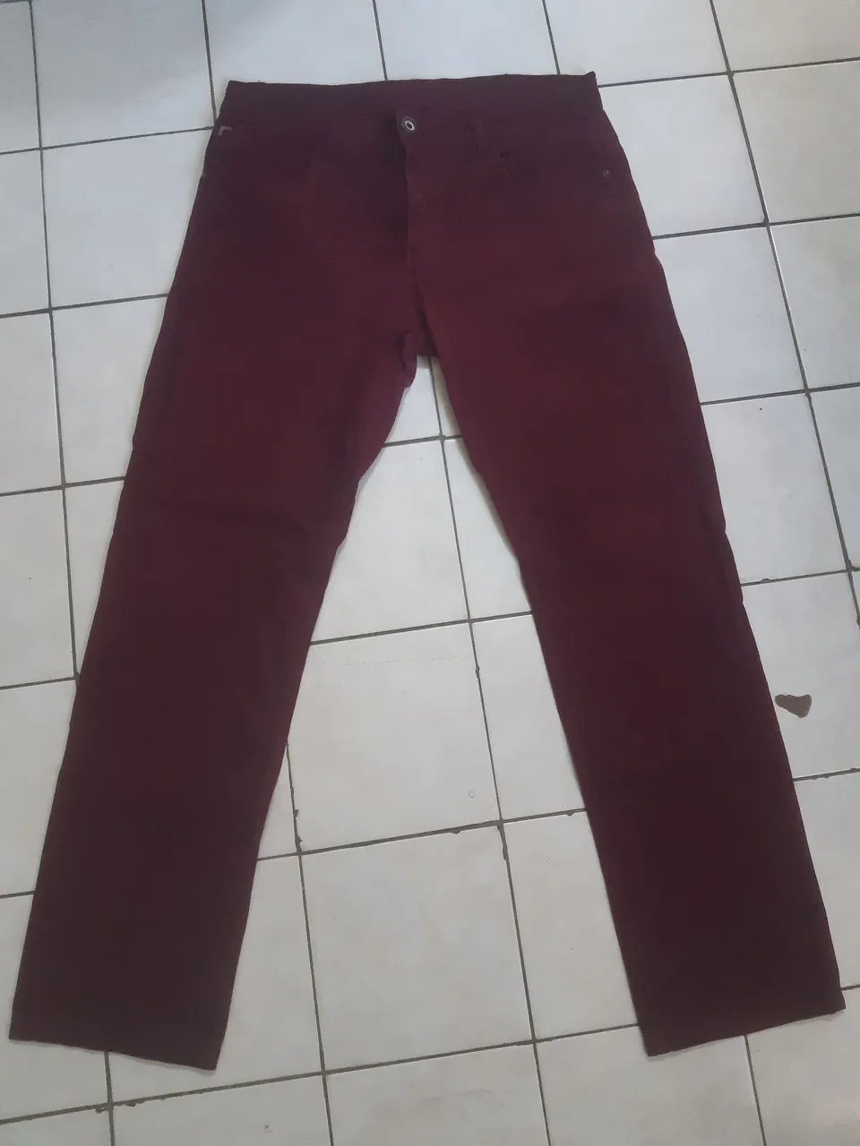 Calça Jeans Masculina Bordô