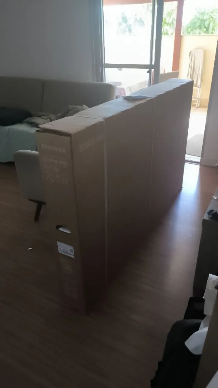 TV Samsung Crystal UHD 70" nova na caixa, sem uso