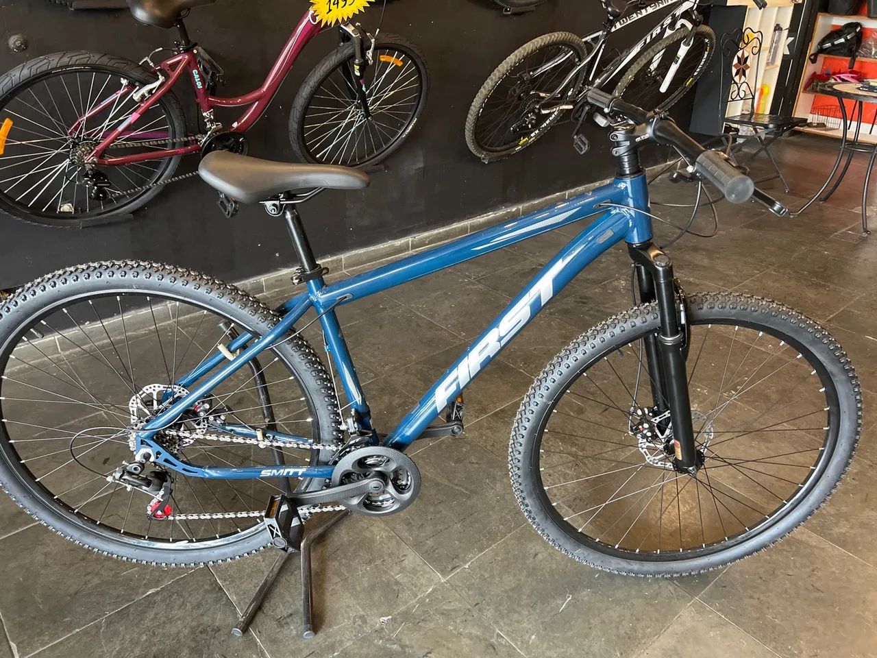 Bicicleta First Mountain Bike Aro 29?