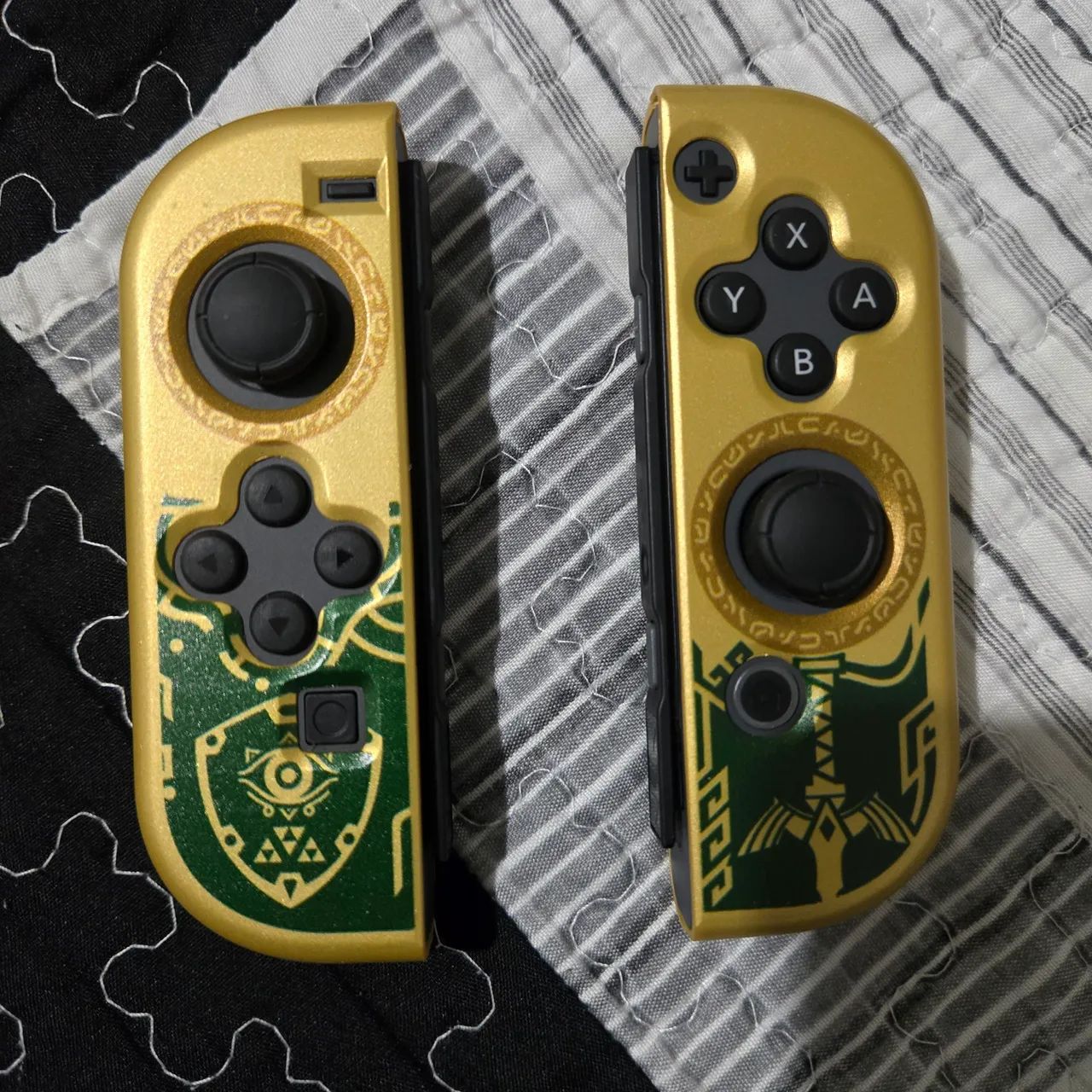 Controle Joy-Con Nintendo Switch com Capa The Legend of Zelda: Breath of the Wild