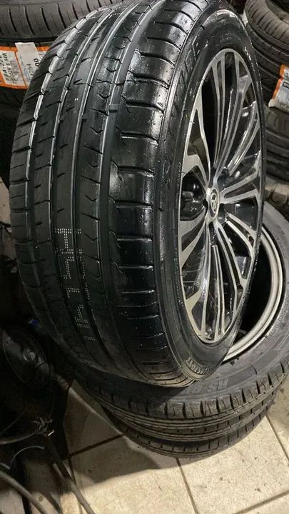 aro 17 Corolla c pneus novos - Foto 2