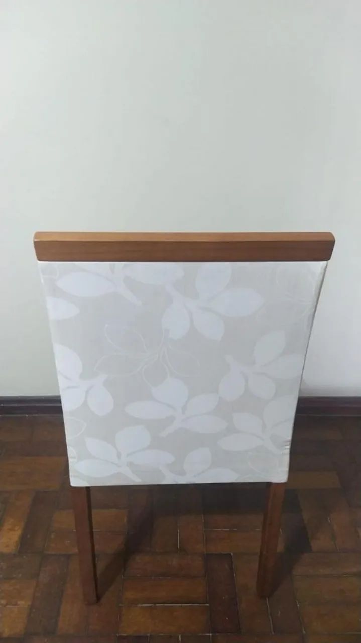 Mesa de Jantar de Vidro com Base de Madeira c/cadeiras - Foto 3