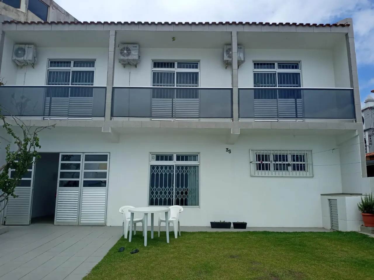 Sobrado para aluguel (temporada) com 120 metros quadrados com 3 quartos