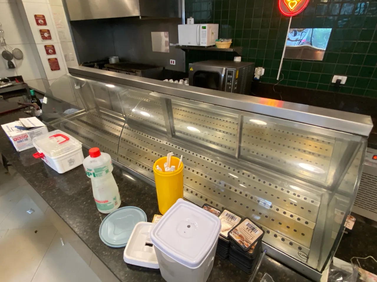 Vitrines Estufa 1,8m para padaria e lanchonete