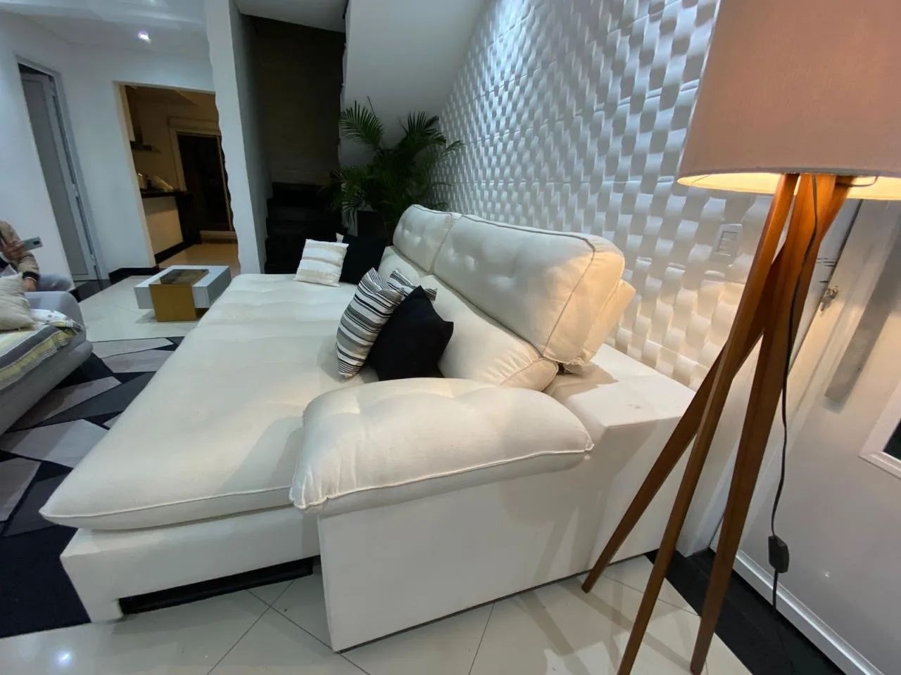 Lindo sofá retrátil e reclinável alto padrão  - Foto 2