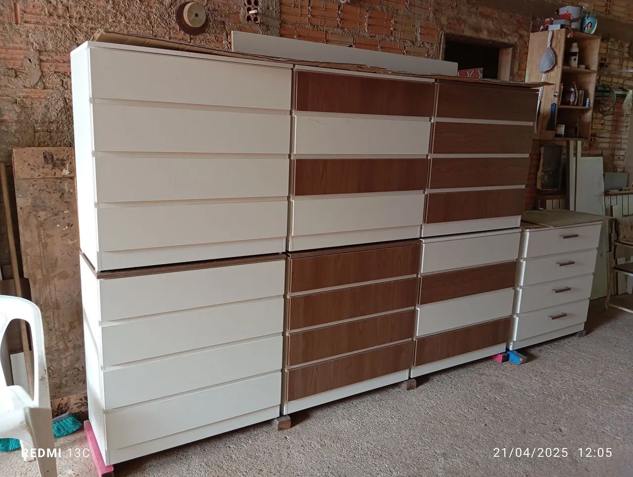 Cômoda Branco de 4 gavetas em MDF nova