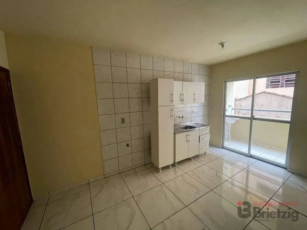 Apartamento com 3 dormitórios para alugar, 67 m² por R$ 1.690 + taxas/mês - Bom Retiro - J