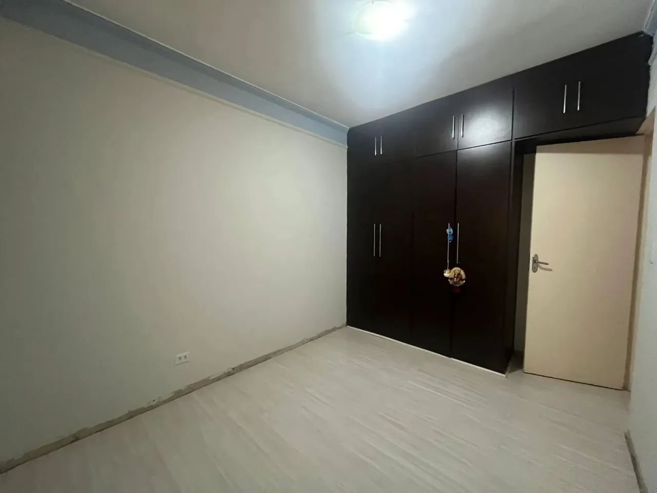 Apartamento reformado com armarios planejados - Foto 4