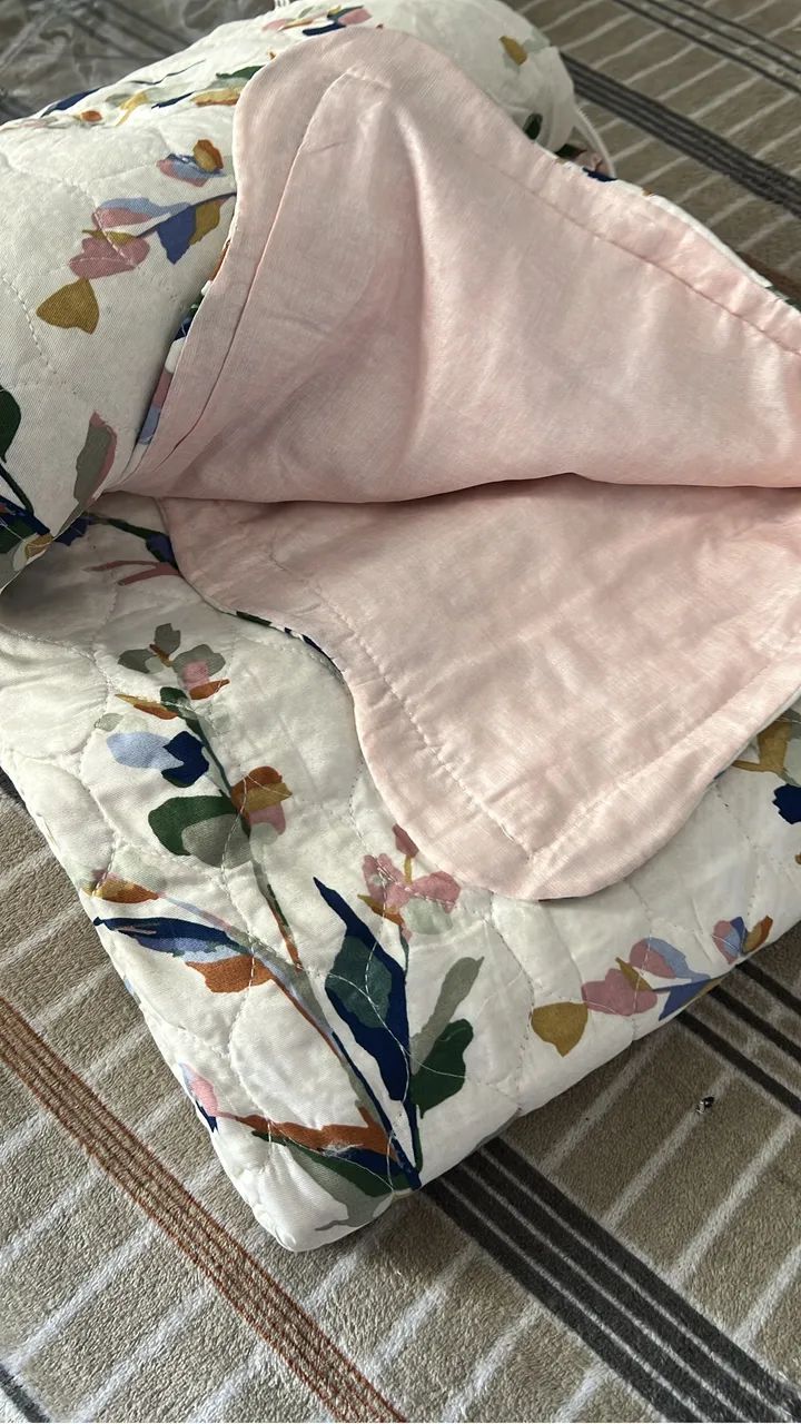 Vende-se colcha acetinada king  - Foto 3