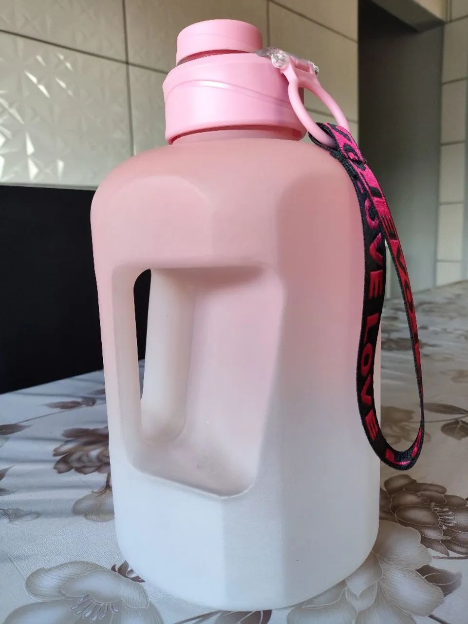 Garrafa de água para academia 2L - Foto 4