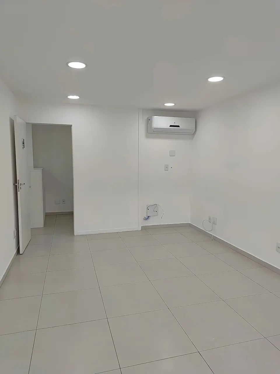 Sala para aluguel tem 60 m² em Del Castilho - Rio de Janeiro - RJ - Foto 4