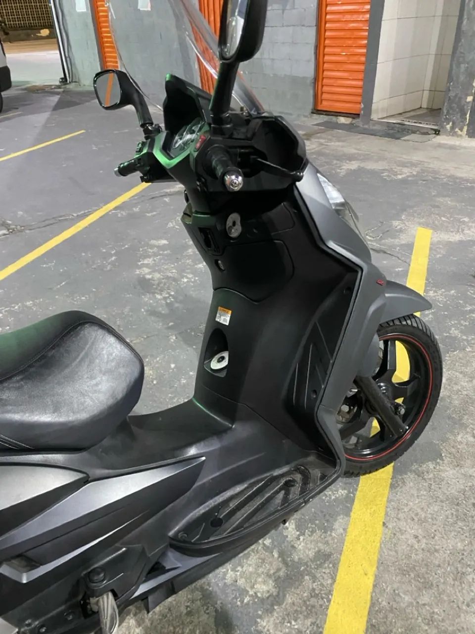 Vendo ou troco por carro pagando a diferença  - Foto 2