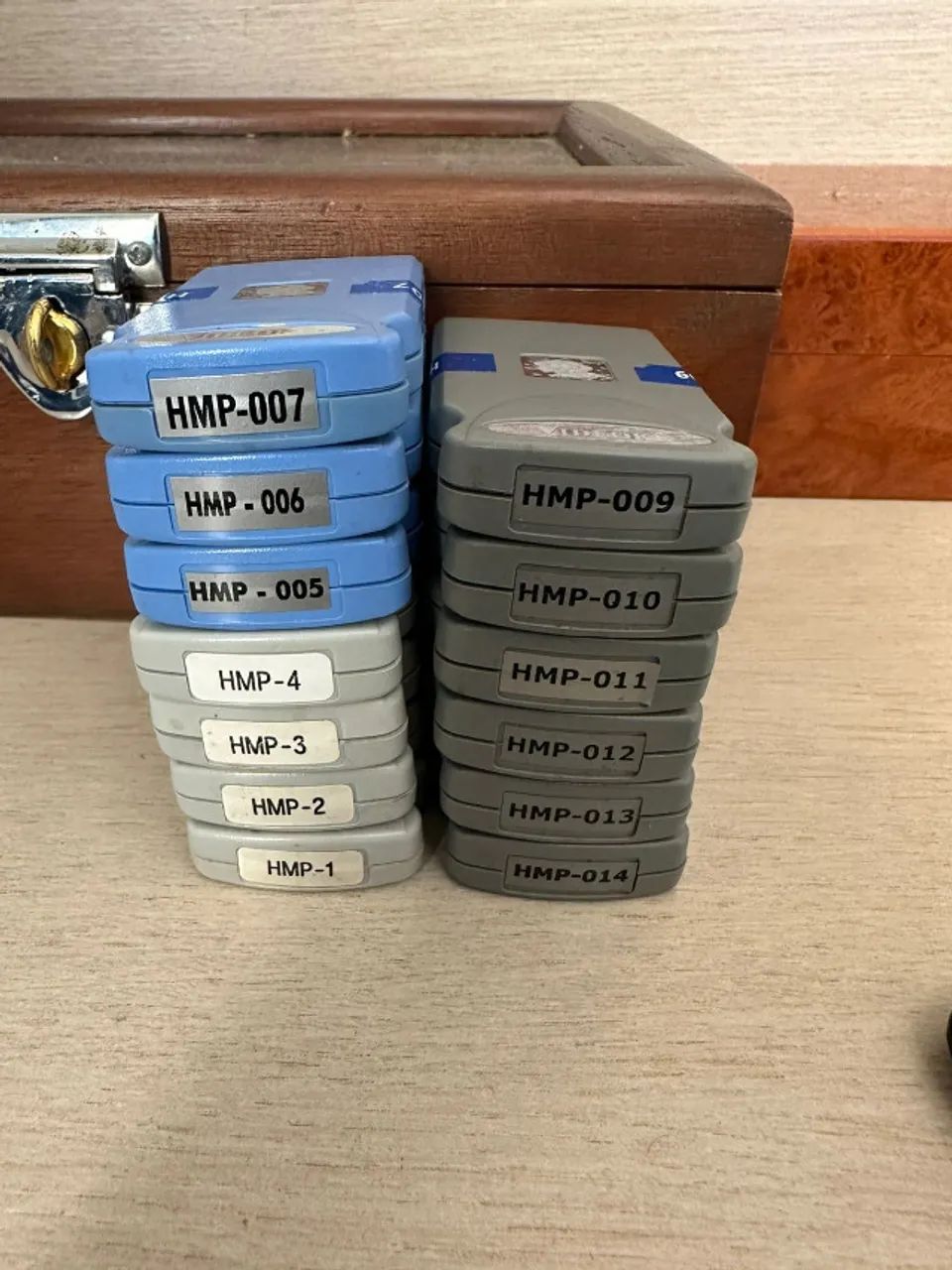 videoke 3700 raf plus, com 13 cartuchos, dois microfones. - Foto 3