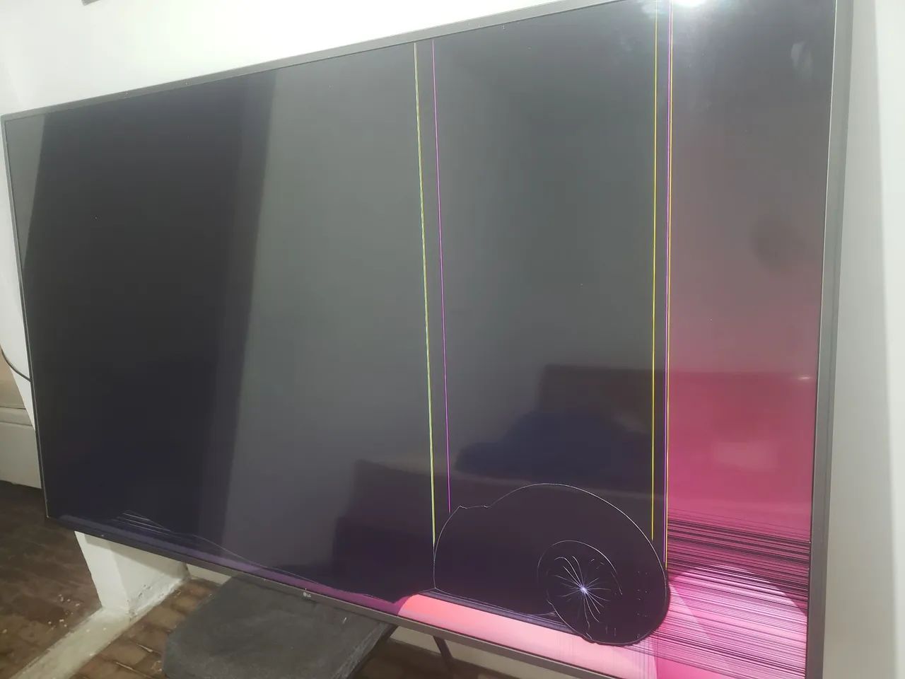 Tv LG 82 Polegadas, tela quebrada! - Foto 2