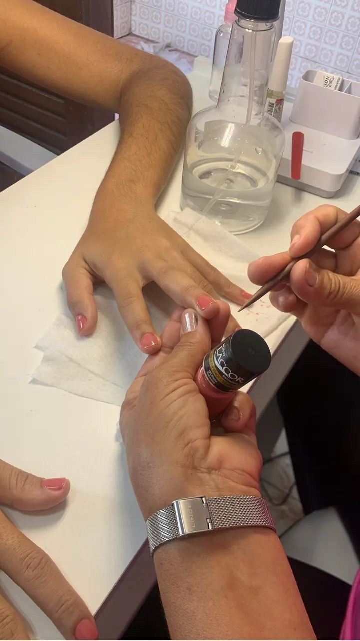 Curso de Manicure e Pedicure 
