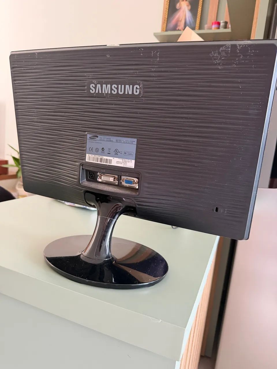 Monitor Samsung 18 polegadas entrada vga  - Foto 3