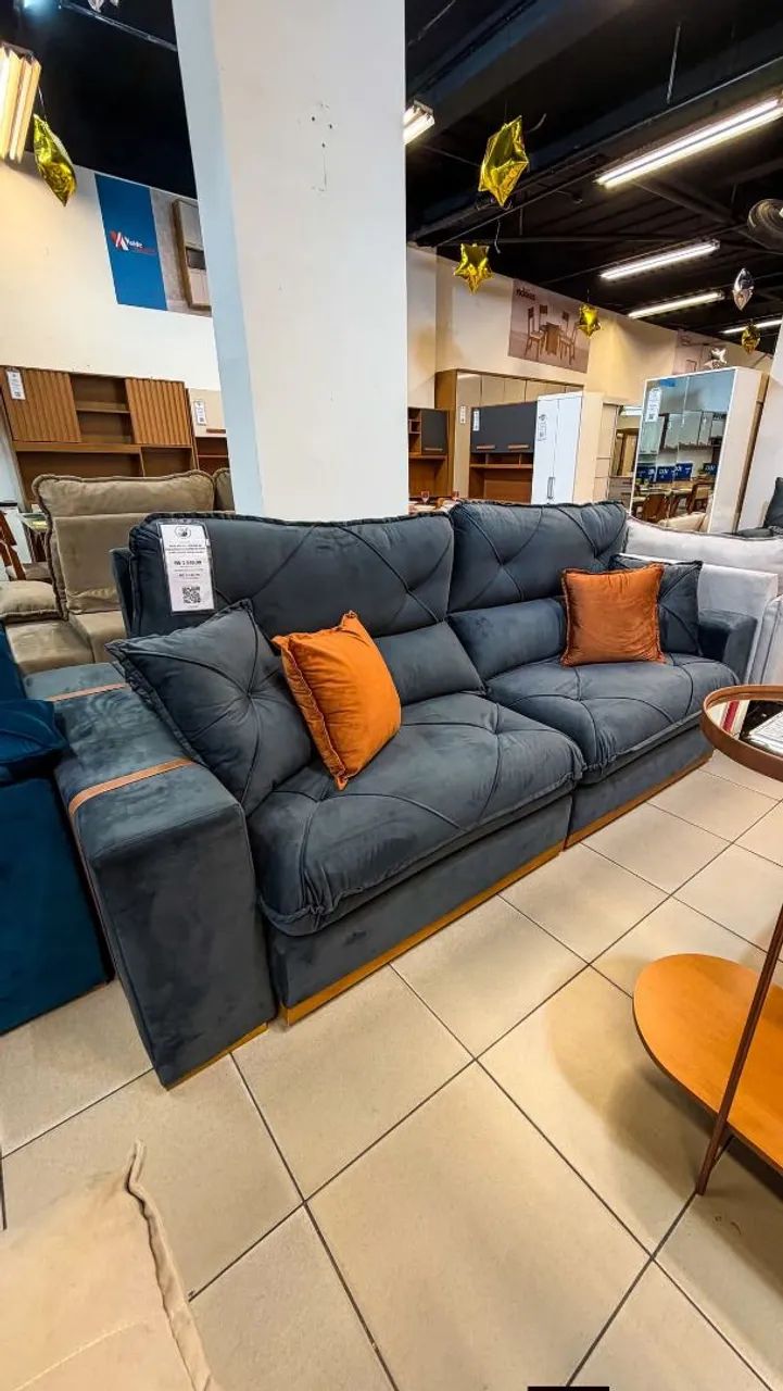 Luxuoso sofá retrátil e Reclinável em promoção 