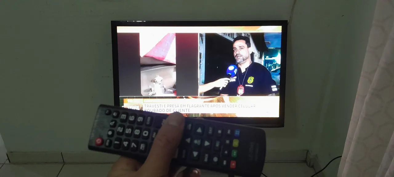 Tv digital 55 Samsung com controle sem detalhes nao é  SMART - Foto 3