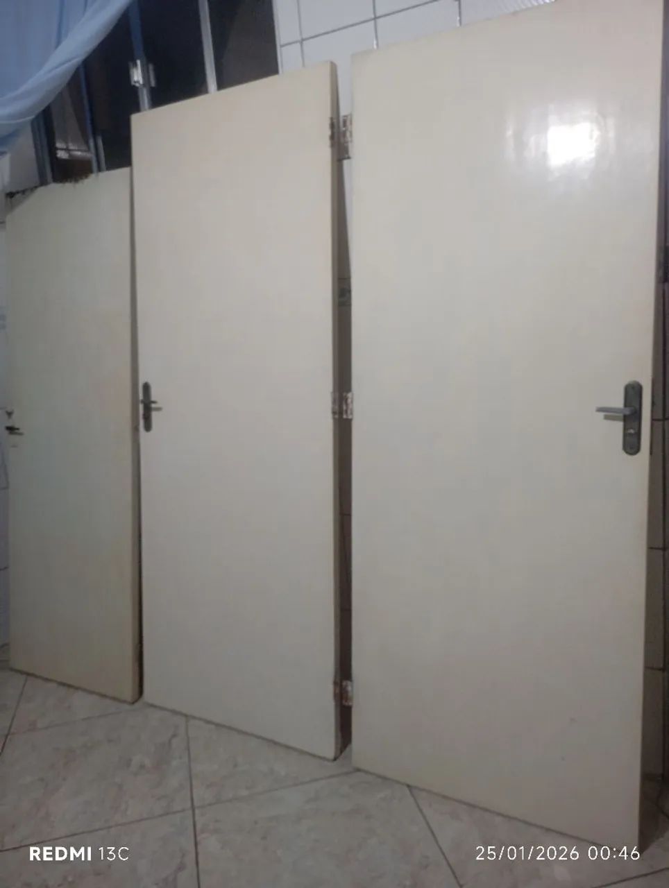 3 Portas de Madeira Brancas - Bom Estado - Foto 4