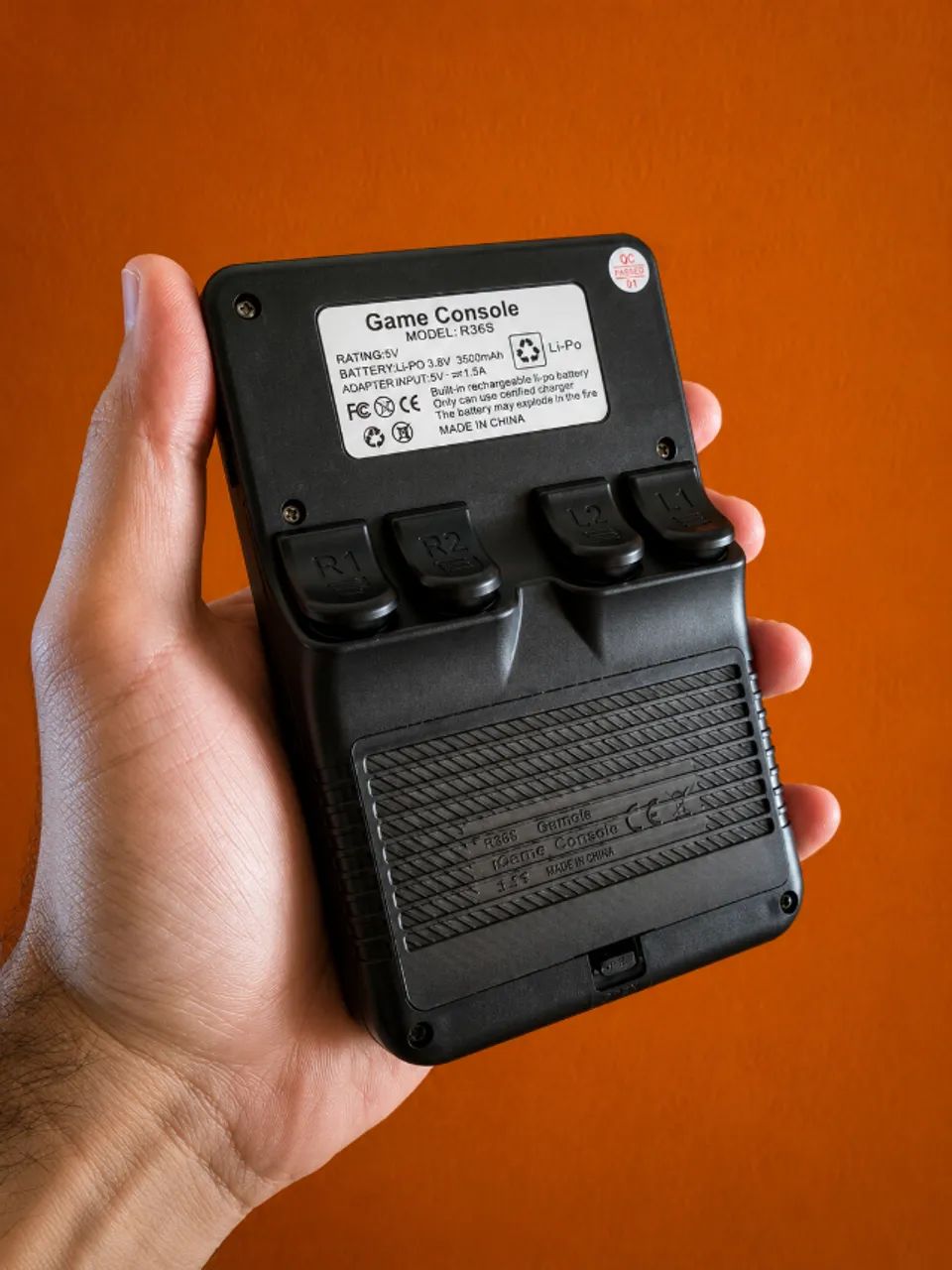 GAME CONSOLE R36S - Foto 4