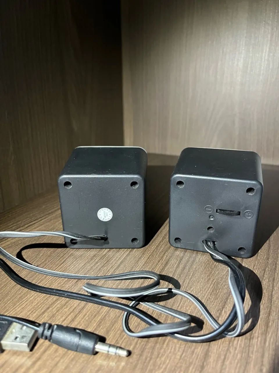 Caixinha de Som para PC/Notebook - Conexão USB e P2 - Foto 4