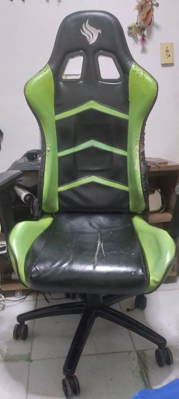 Cadeira gamer usada