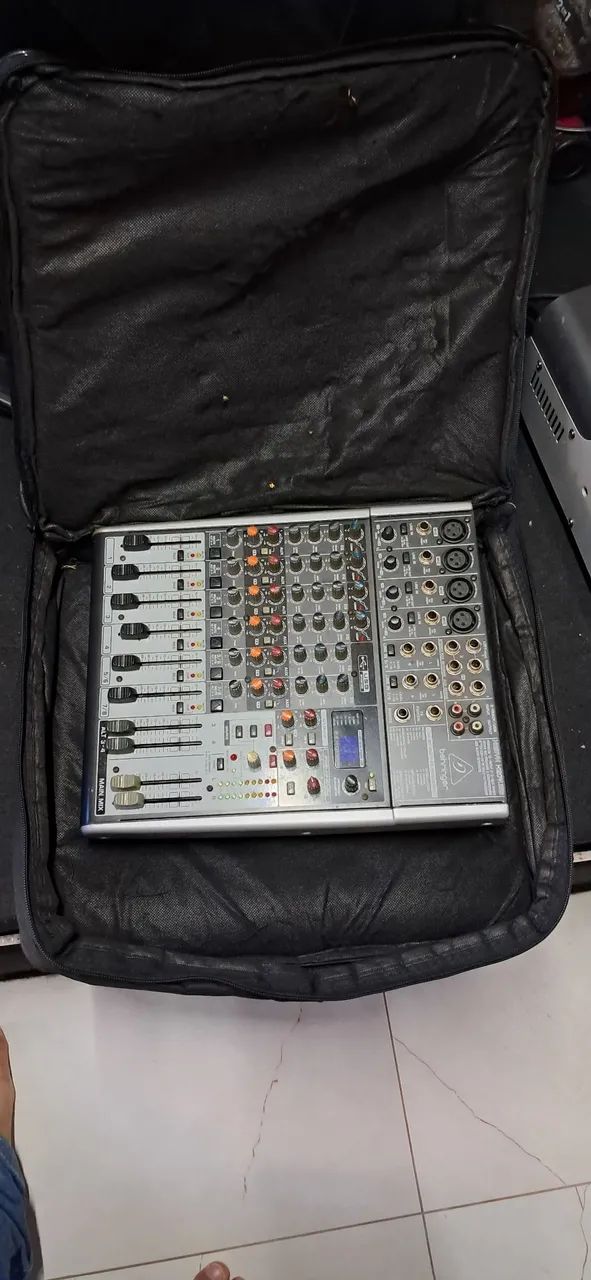 Vendo mesa beringher 1204 - Foto 2