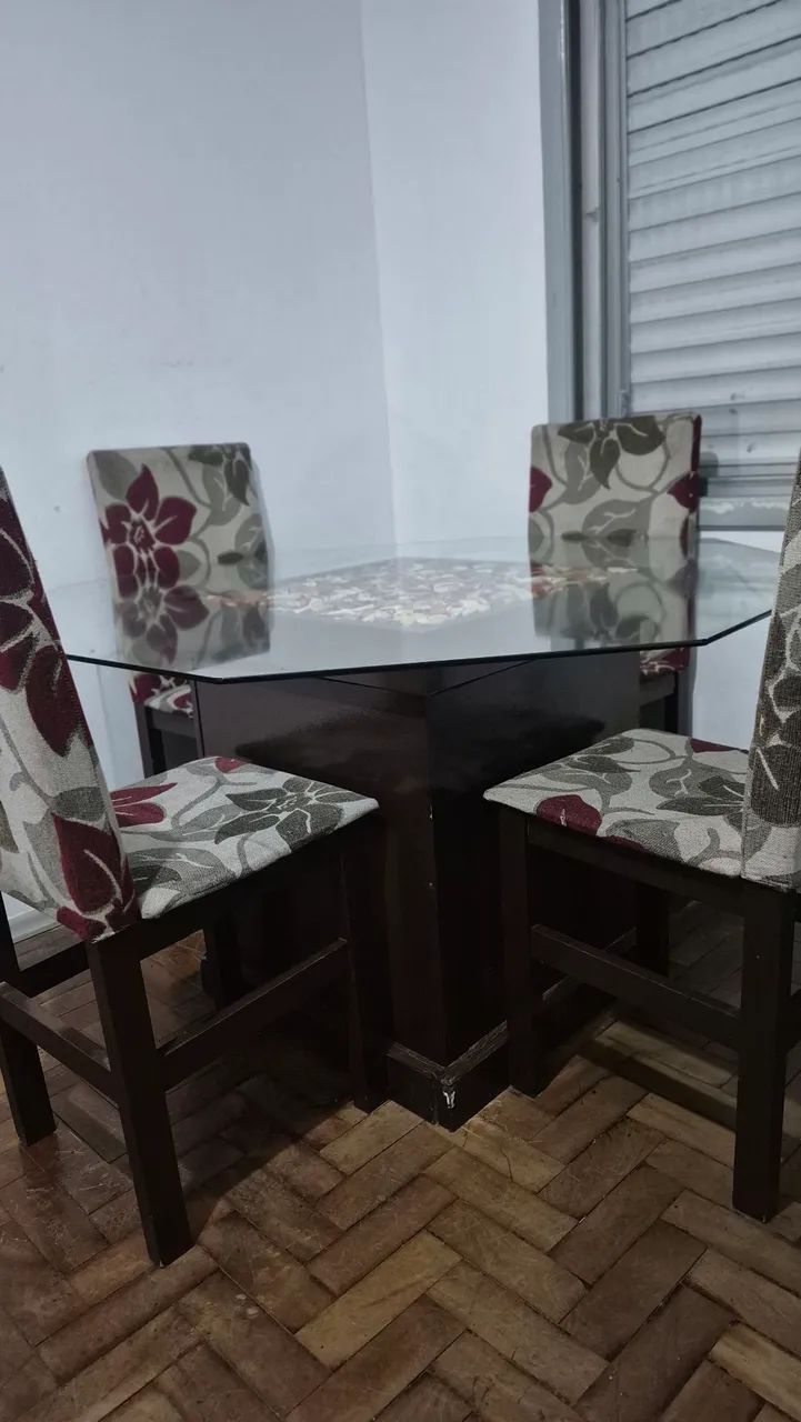Mesa de Jantar com 4 cadeiras - Foto 2