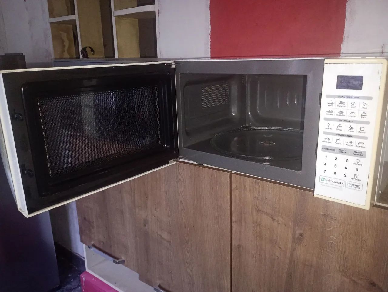 Forno microondas LG de 20 litros