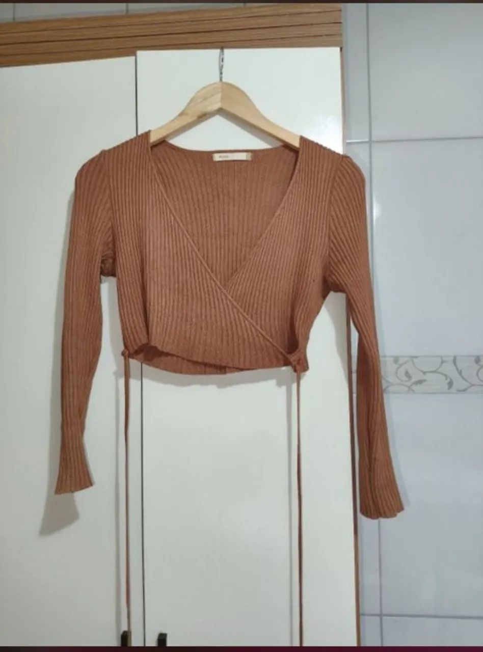 Blusa transpassada pool marrom  - Foto 3