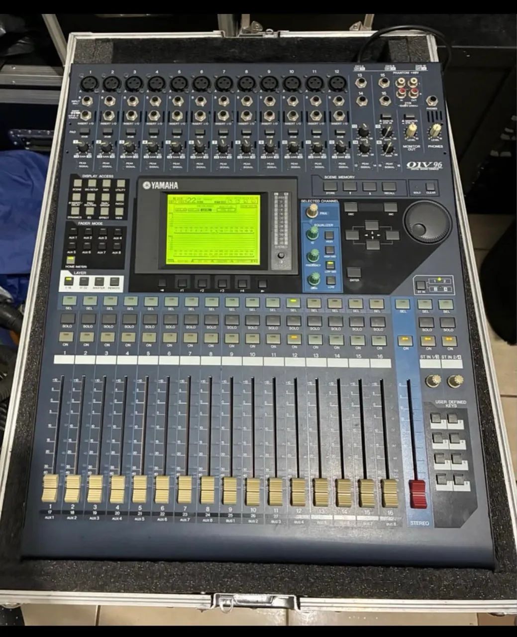 Mesa Yamaha 01v VCM com ADA8200