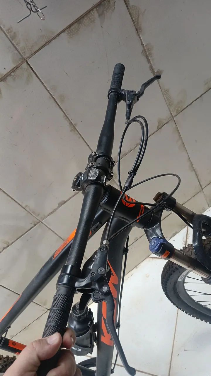 Bicicleta aro 29 quadro 19 - Foto 4