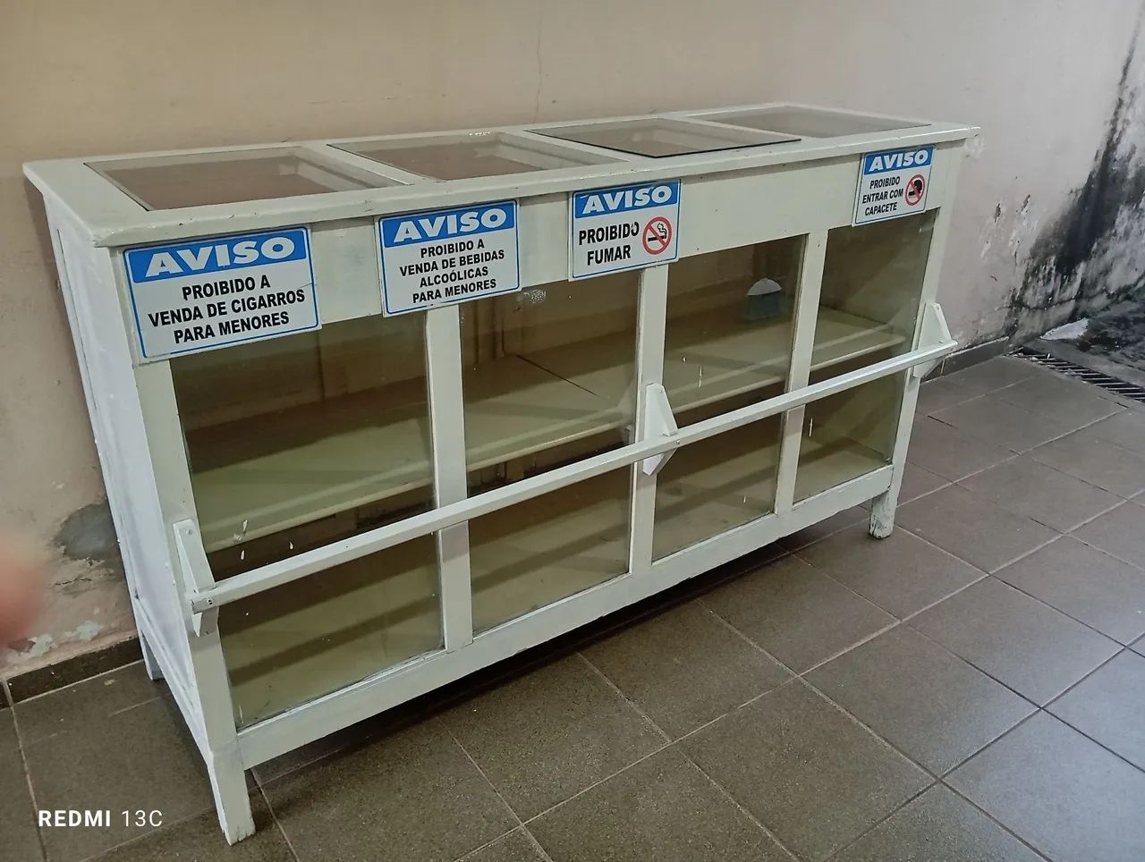 Vendo balcão de madeira pura 