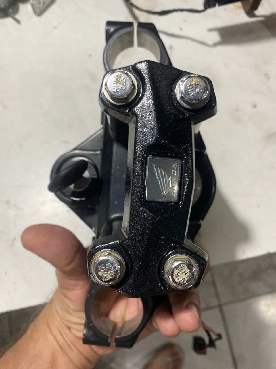Mesa superior da Moto CB Twister 250 - Foto 3