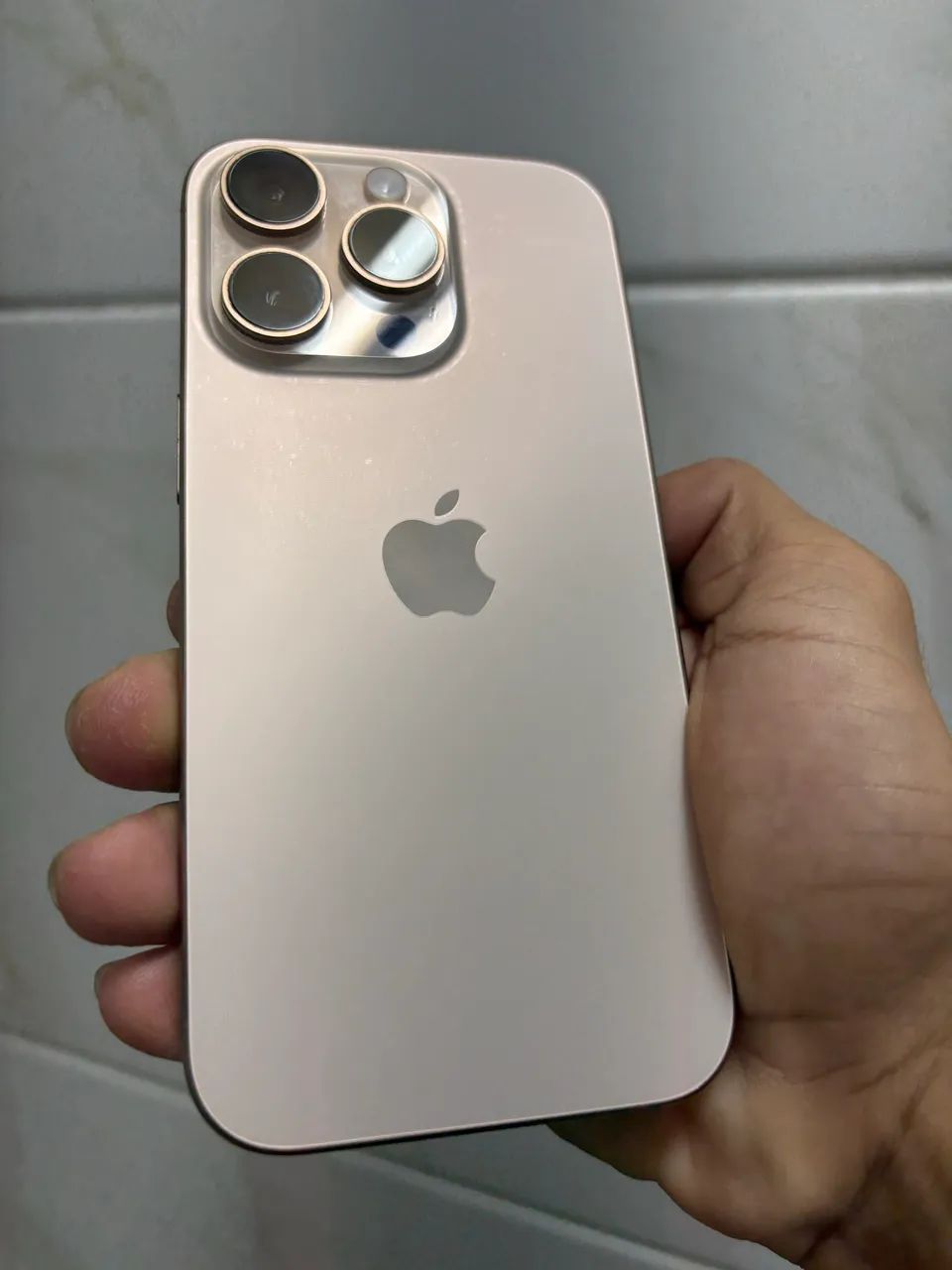 iphone 16 pro 128Gb Desert 