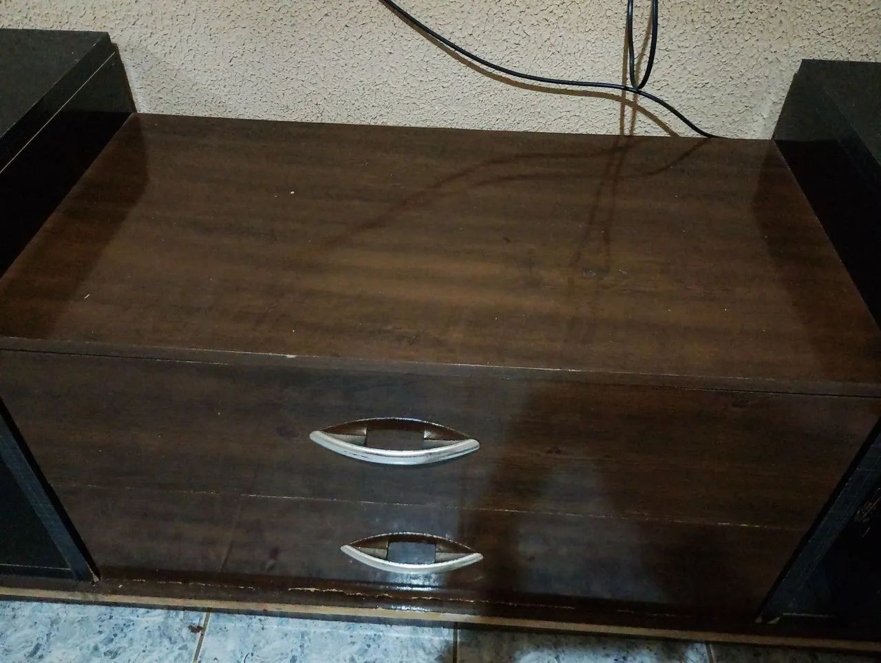 Vendo um rack de madeira - Foto 4