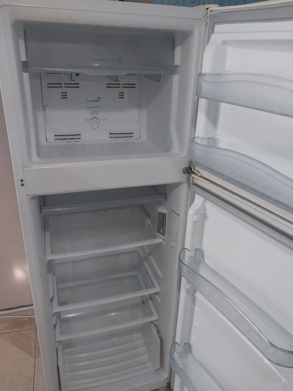Geladeira - Geladeiras e Freezers - Weissópolis, Pinhais